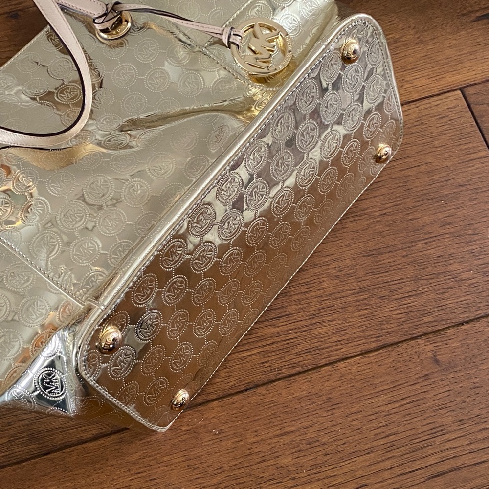 Michael Kors Jet Set Gold Metallic Logo Tote - Picture 7 of 8